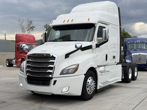 2020 FREIGHTLINER CASCADIA Tandem Axle Sleeper #1420
