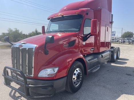 2019 PETERBILT 579 Tandem Axle Sleeper