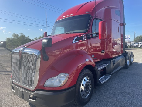 2019 KENWORTH T680 Tandem Axle Sleeper