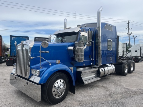 2018 KENWORTH W900 Tandem Axle Sleeper