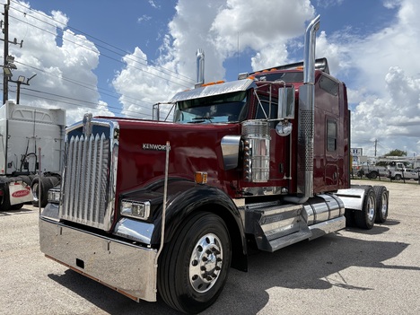 2018 KENWORTH W900 Tandem Axle Sleeper