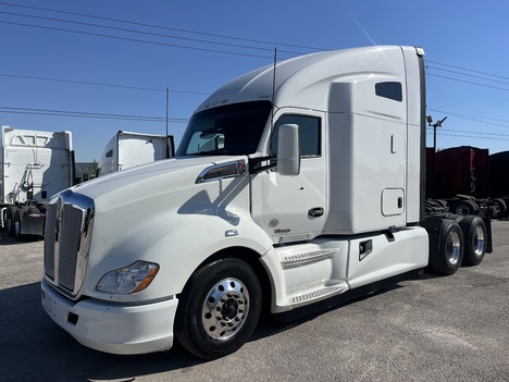 2021 KENWORTH T680 Tandem Axle Sleeper