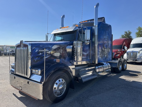 2020 KENWORTH W900 Tandem Axle Sleeper