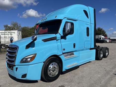 2023 FREIGHTLINER CASCADIA 126 Tandem Axle Sleeper #1706