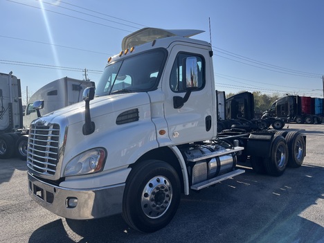 2016 FREIGHTLINER Cascadia 113 Tandem Axle Sleeper #1718