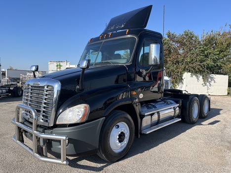 2016 FREIGHTLINER Cascadia 125 Tandem Axle Sleeper #1719