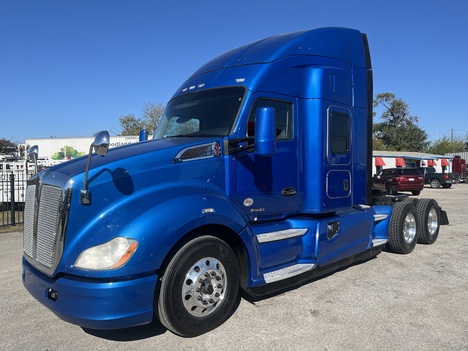 2020-kenworth-t680-tandem-axle-sleeper #1722