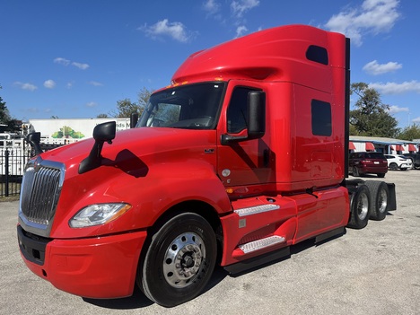 2020-international-lt-tandem-axle-sleeper #1723