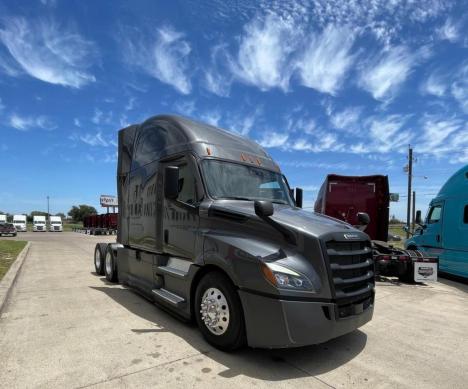 2022 Freightliner Cascadia 126 Sleeper #4445 2022 Freightliner Cascadia 126 Sleeper #4445