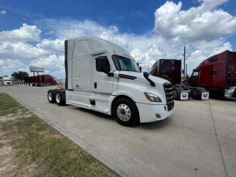 2024 Freightliner Cascadia 126 Sleeper #4455 2024 Freightliner Cascadia 126 Sleeper #4455