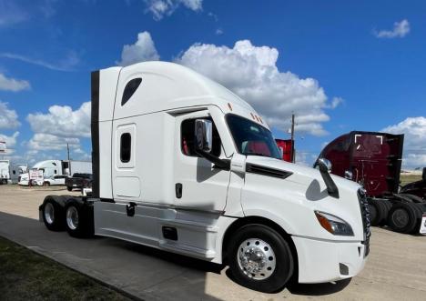 2024 Freightliner Cascadia 126 Sleeper #4624 2024 Freightliner Cascadia 126 Sleeper #4624