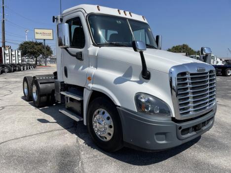 2019 Freightliner CASCADIA 125 Daycab #4645 2019 Freightliner CASCADIA 125 Daycab #4645