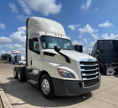 2019 Freightliner Cascadia 126 Daycab #4665