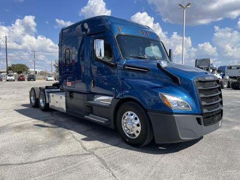 2022 Freightliner CASCADIA 126 Sleeper #4672 2022 Freightliner CASCADIA 126 Sleeper #4672