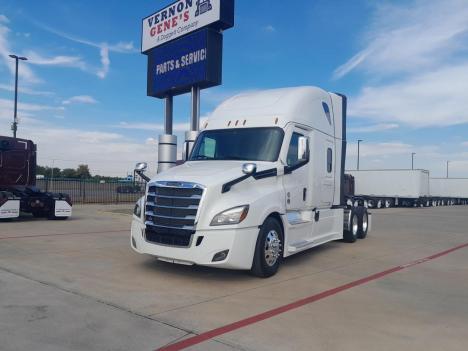 2025 Freightliner CASCADIA 126 Sleeper #4681