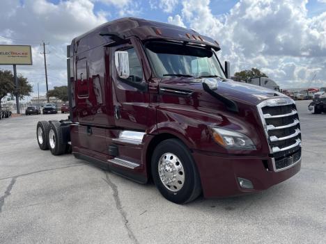 2022 Freightliner CASCADIA 126 Sleeper #4695
