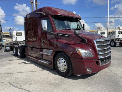 2022 Freightliner CASCADIA 126 Sleeper #4724 2022 Freightliner CASCADIA 126 Sleeper #4724