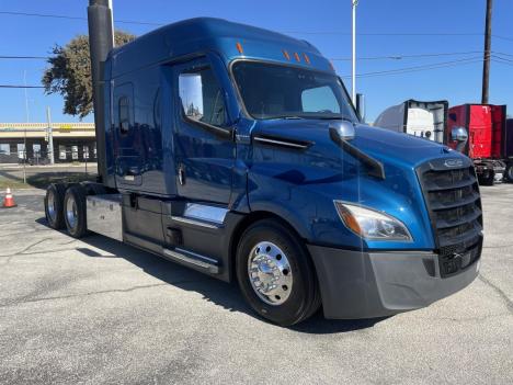 2022 Freightliner Cascadia 126 Sleeper #4725 2022 Freightliner Cascadia 126 Sleeper #4725