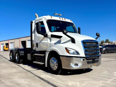 2022 Freightliner CASCADIA 126 Daycab #4760