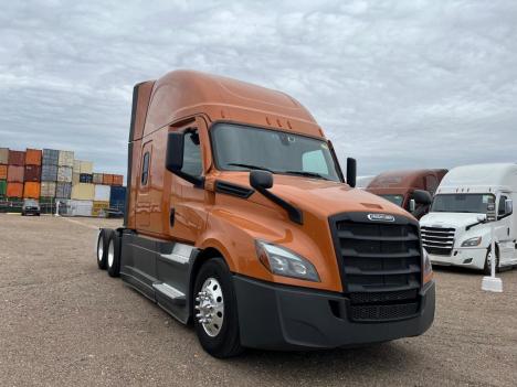 2025-freightliner-cascadia-126-sleeper #4811
