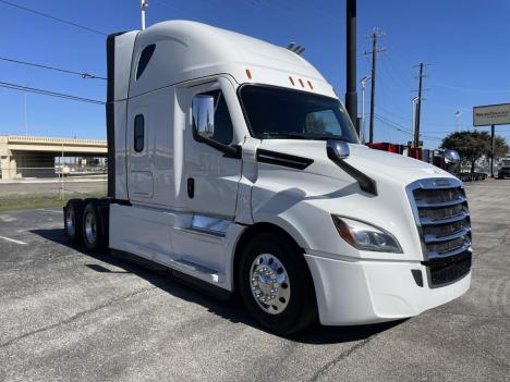 2023-freightliner-cascadia-126-sleeper #4815