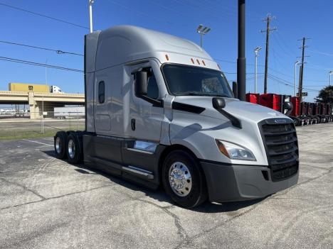 2023-freightliner-cascadia-126-sleeper #4817