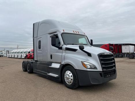 2022-freightliner-cascadia-126-sleeper #4868