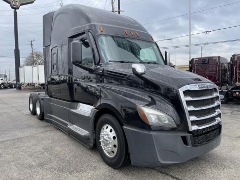 2023-freightliner-cascadia-126-sleeper #4869
