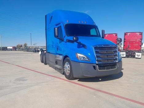 2022-freightliner-cascadia-126-sleeper #4870