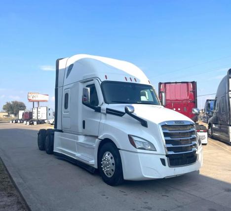 2023-freightliner-cascadia-126-sleeper #4919