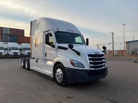 2021-freightliner-cascadia-126-sleeper #4931
