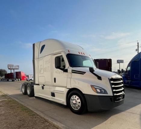 2023-freightliner-cascadia-126-sleeper #4956