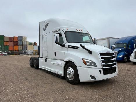 2022-freightliner-cascadia-126-sleeper #4979