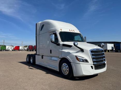 2022-freightliner-cascadia-126-sleeper #4987