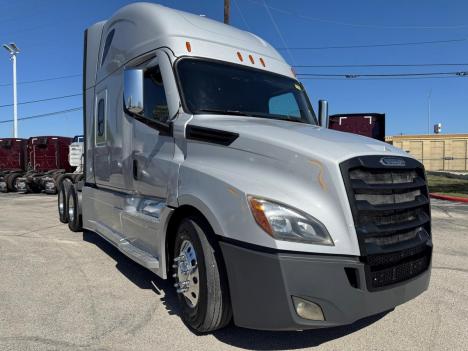 2022-freightliner-cascadia-126-sleeper #4996