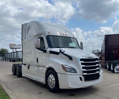 2022-freightliner-cascadia-126-sleeper #5040