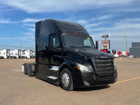 2020-freightliner-cascadia-126-sleeper #5082