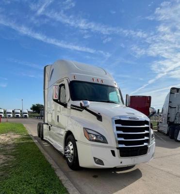 2025-freightliner-cascadia-sleeper #5090