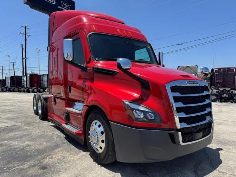 2022-freightliner-cascadia-126-sleeper #5208