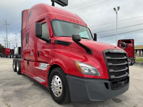 2022-freightliner-cascadia-126-sleeper #5222