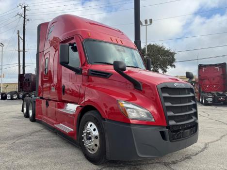 2023-freightliner-cascadia-126-sleeper #5228