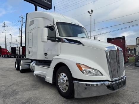 2023-kenworth-t680-sleeper #5230