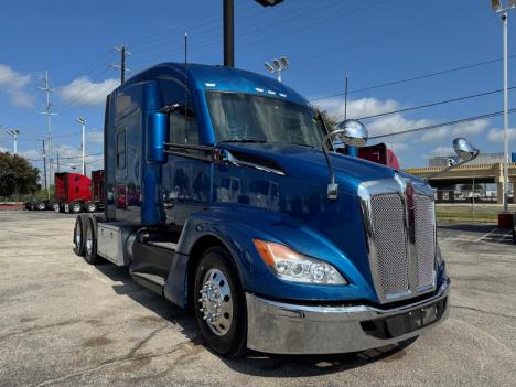 2023-kenworth-t680-sleeper #5240