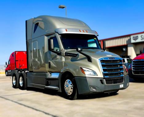 2022-freightliner-cascadia-126-sleeper #5245