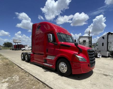 2023-freightliner-cascadia-126-sleeper #5270