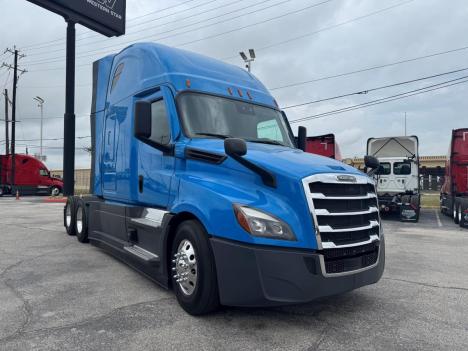 2023-freightliner-cascadia-126-sleeper #5300