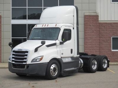2021 FREIGHTLINER CASCADIA 126 Daycab #14966