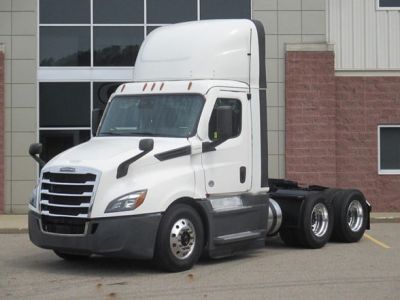 2021 FREIGHTLINER CASCADIA 126 Daycab #14970