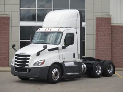 2021 FREIGHTLINER CASCADIA 126 Daycab #15028