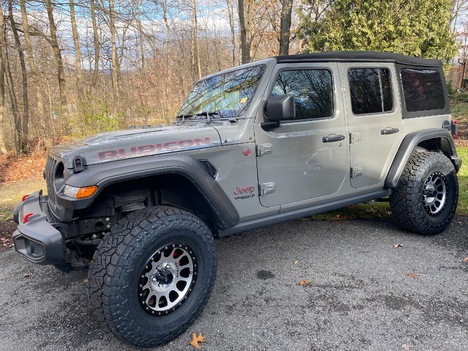 2018 JEEP Wrangler 4WD SUV #9578